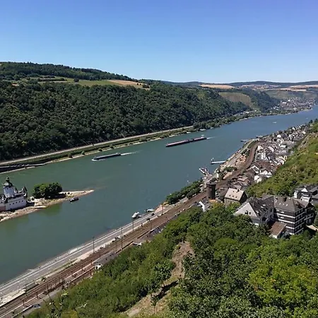 Romantisch Wohnen In Direkt Am Rhein *