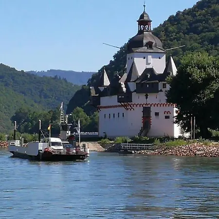 Romantisch Wohnen In Direkt Am Rhein