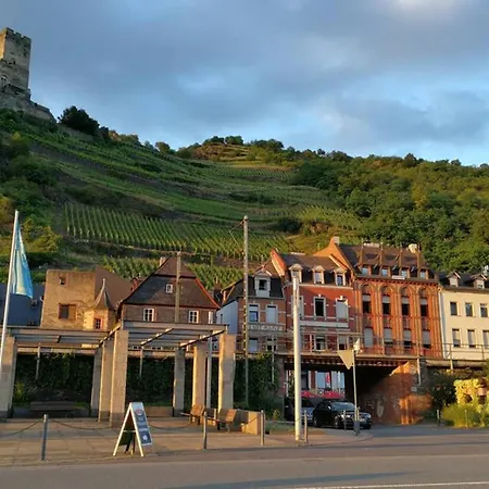 Romantisch Wohnen In Direkt Am Rhein