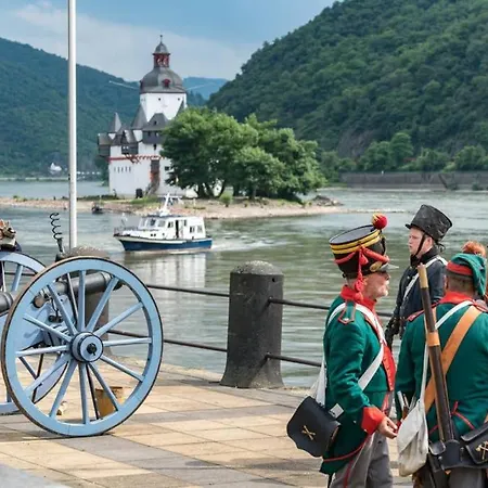 Apartment Romantisch Wohnen In Direkt Am Rhein Kaub