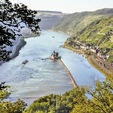 Romantisch Wohnen In Direkt Am Rhein
