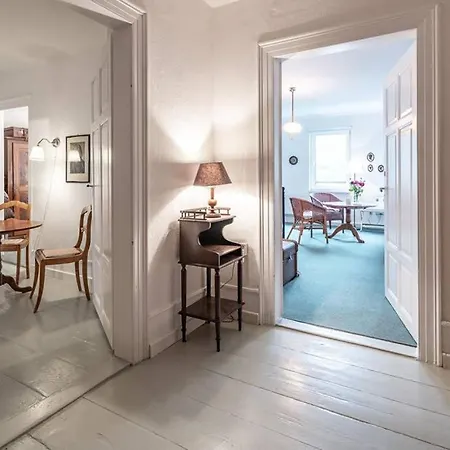 Apartment Romantisch Wohnen In Direkt Am Rhein *