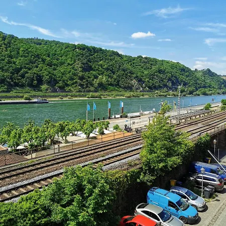 Romantisch Wohnen In Direkt Am Rhein